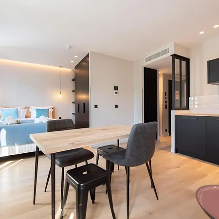 Appartement Demeure Montmartre à Paris Chambre photo